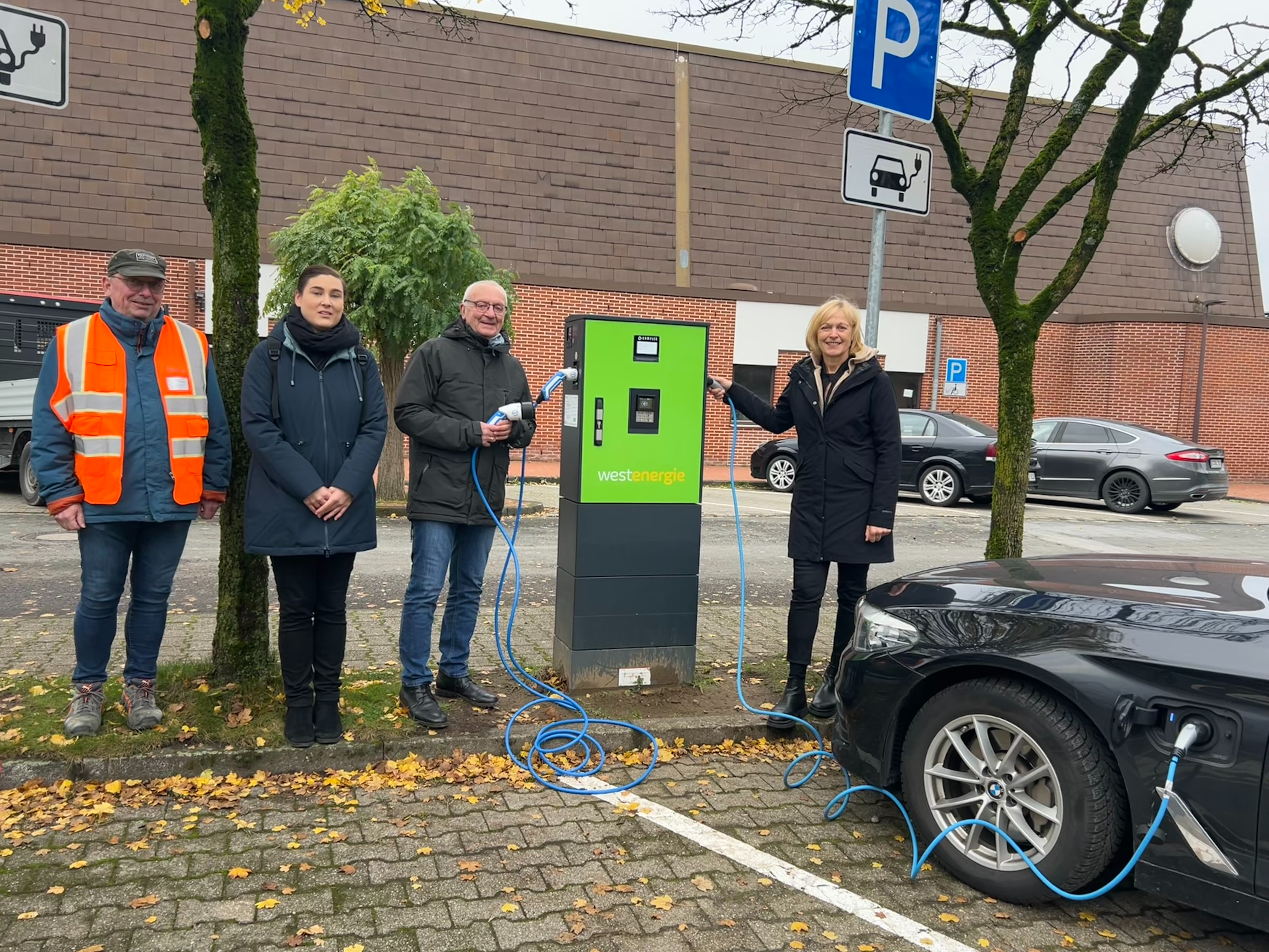 Bürgerinnen und Bürger aus Altenberge laden ab sofort an mehreren Orten elektrisch 